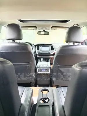 Toyota Highlander XLE V6 4x4 (3.5L 6cyl 6A) 2016 Burgundy