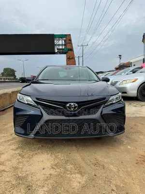Toyota Camry SE (2.5L 4cyl 8A) 2019 Green