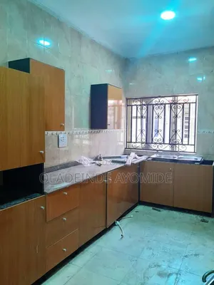 3bdrm Apartment in Thomas Estate Ajah for rent