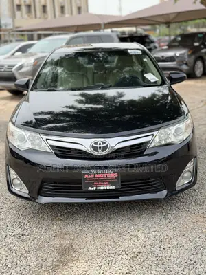 Toyota Camry XLE 4dr Sedan (2.5L 4cyl 6A) 2012 Black