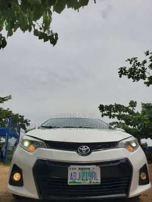 Toyota Corolla 2016 White