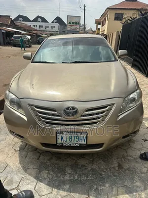 Toyota Camry LE 4dr Sedan (2.4L 4cyl 5A) 2009 Gold