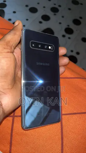 New Samsung Galaxy S10 128 GB Blue