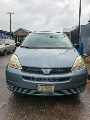 Toyota Sienna 2004 Blue