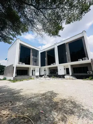 4bdrm Townhouse / Terrace in Maitama for rent