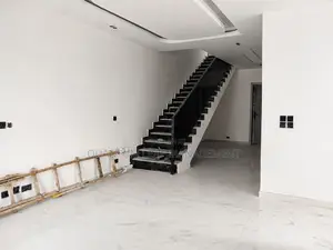 4bdrm Duplex in Hi-Life Estate for sale