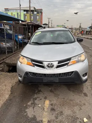 Toyota RAV4 LE 4dr SUV AWD (2.5L 4cyl 6A) 2014 Silver