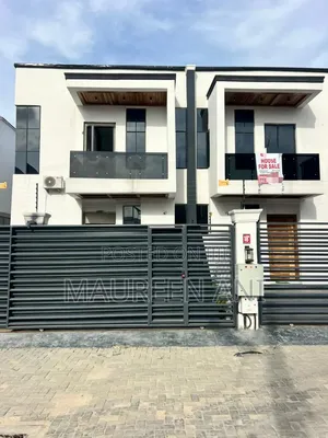 4bdrm Duplex in Chevron for sale