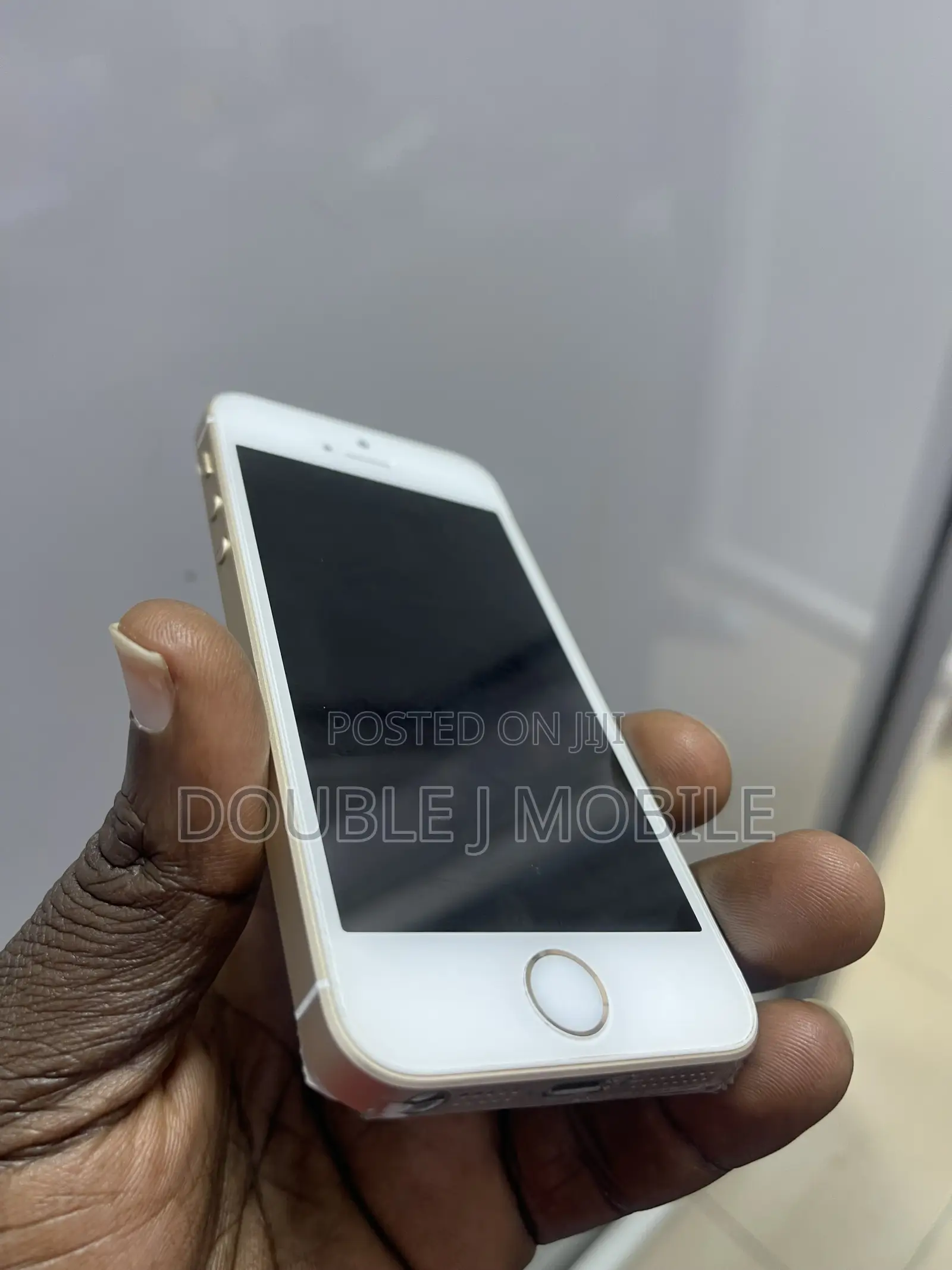 Apple iPhone SE 64 GB Rose Gold