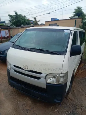 Toyota HiAce 2012 White