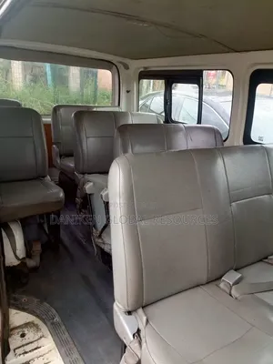 Toyota HiAce 2012 White