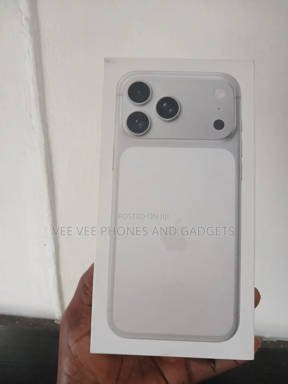 New Apple iPhone 17 Pro Max 1 TB Silver