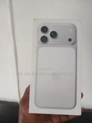 New Apple iPhone 17 Pro Max 1 TB Silver
