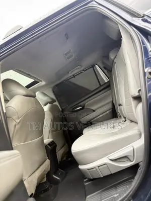 Toyota Highlander XLE AWD 2020 Blue
