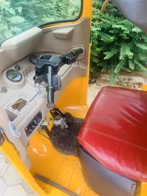 Bajaj RE 2020 Yellow