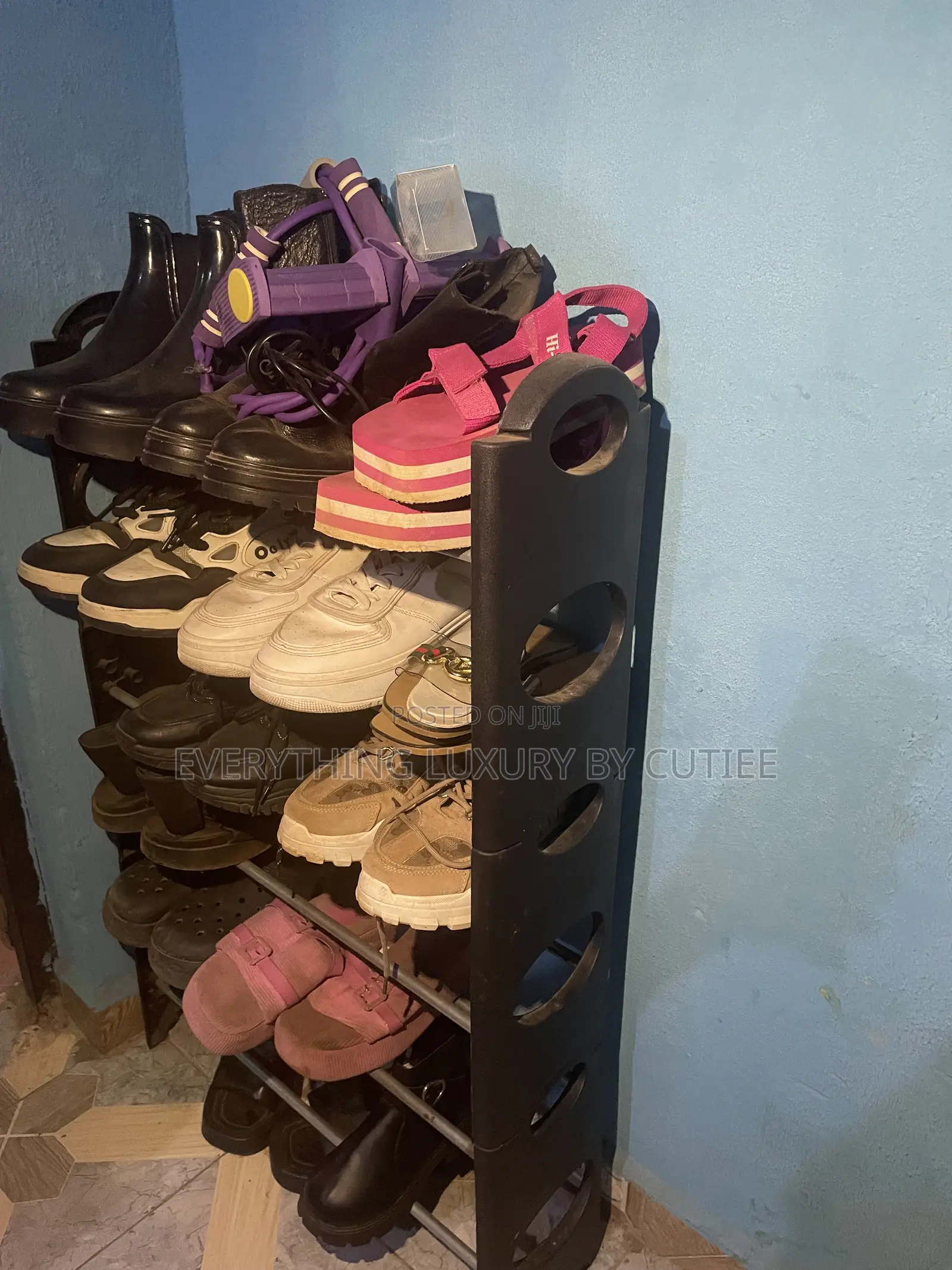 Lovely Shoe Rack