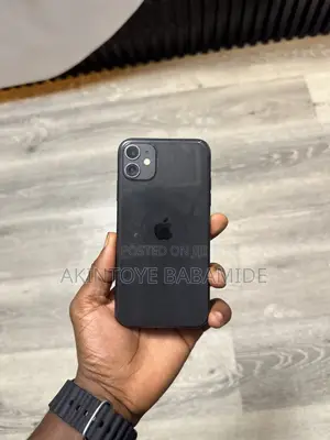 Apple iPhone 11 64 GB Black