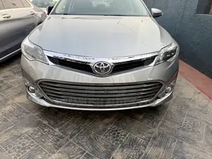 Toyota Avalon XLE Premium FWD Sedan (3.6L 6cyl 6A) 2016 Gray