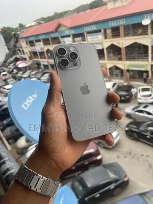 Apple iPhone 15 Pro Max 256 GB White
