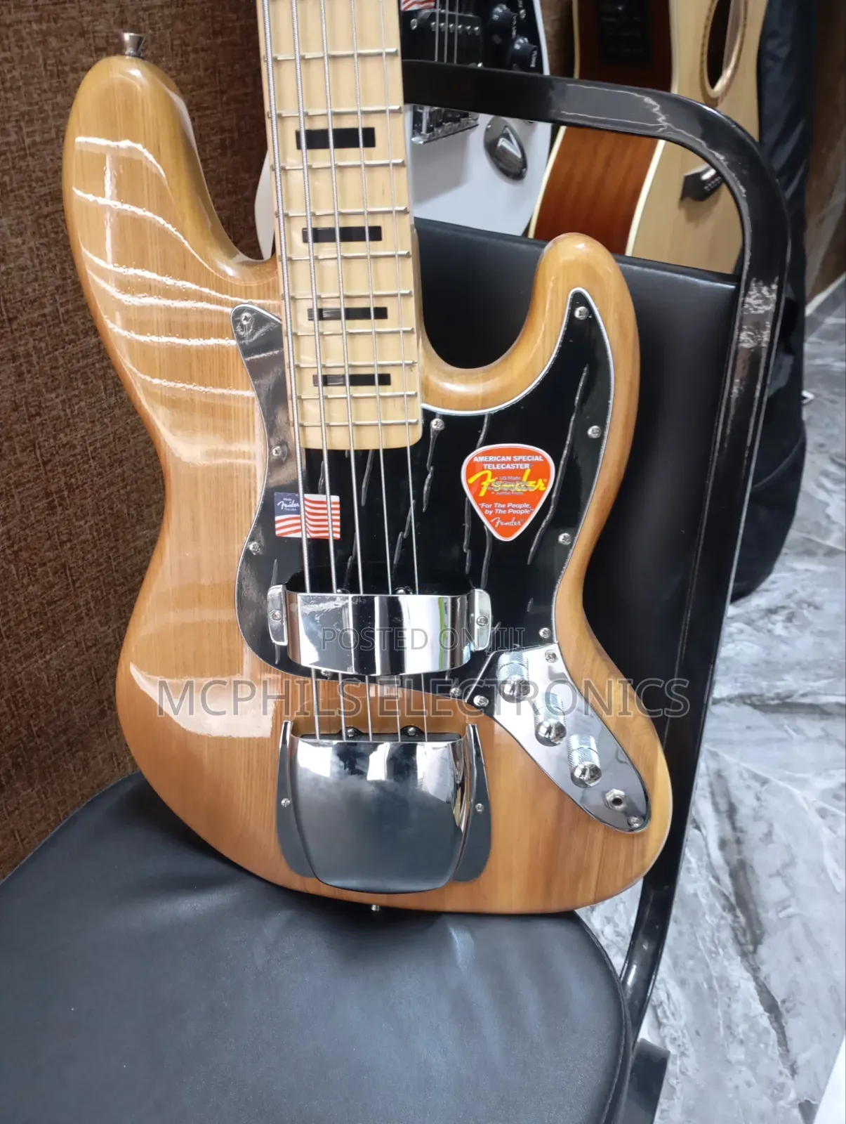 Fender 5-Strings Active Bass Guitar