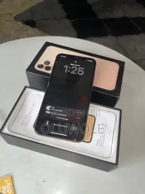 Apple iPhone 11 Pro Max 64 GB Gold