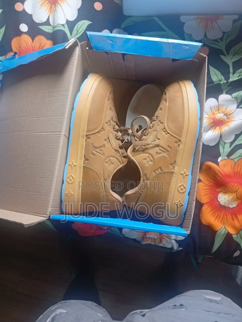 Second Hand Shoe