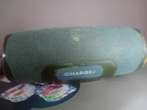 JBL Charge 4