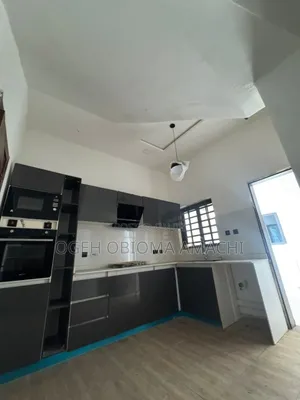 3bdrm Duplex in Orchid Road, Lekki for sale