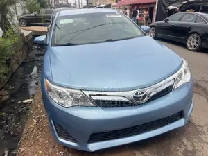 Toyota Camry LE 4dr Sedan (2.5L 4cyl 6A) 2012 Blue