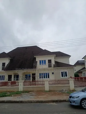 3bdrm Duplex in FHA for rent