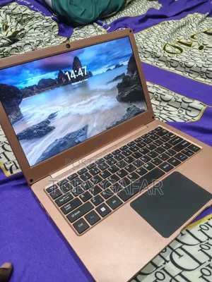 Laptop 4GB eMMC 60GB