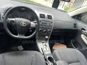Toyota Corolla 2012 Black