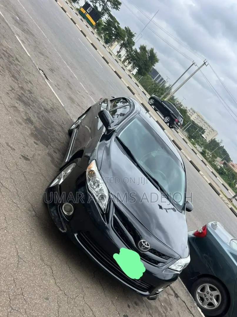 Toyota Corolla 2012 Black