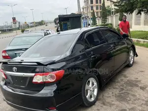 Toyota Corolla 2012 Black