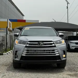 Toyota Highlander 2017 Silver