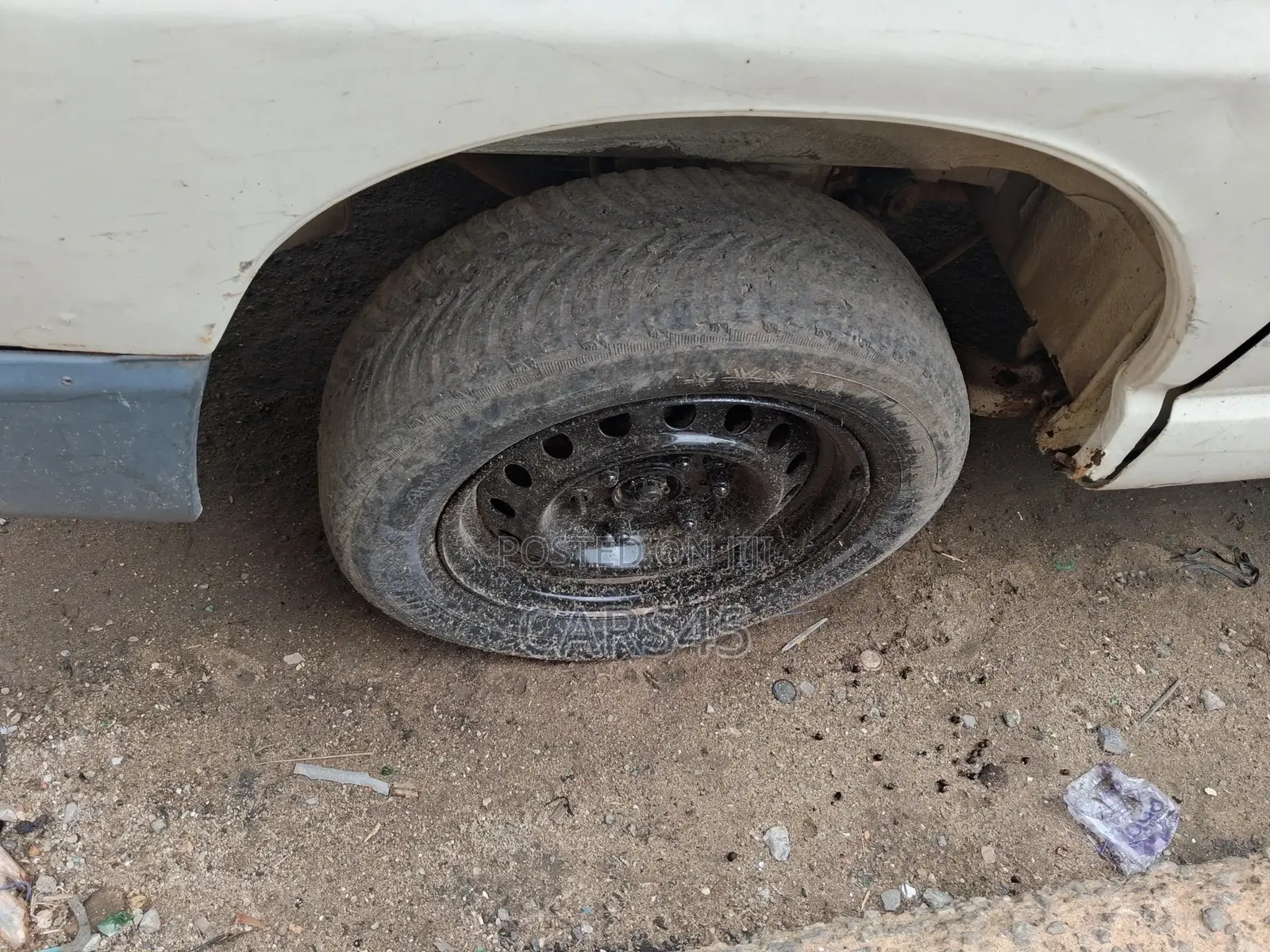 Toyota HiAce 2000 White