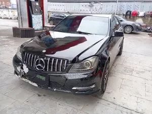 Mercedes-Benz C300 2009 Black