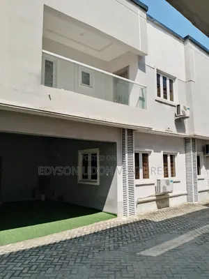 5bdrm Duplex in Orchid Road, Chevron for rent