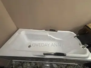Modern Bathtub for Sale