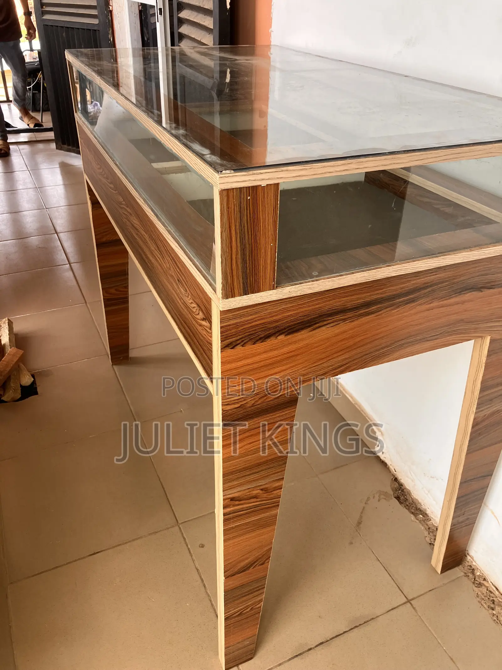 Jewelry Display Glass