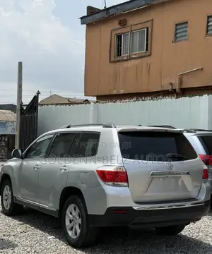 Toyota Highlander 2012 Silver