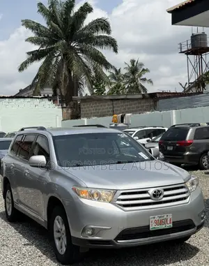 Toyota Highlander 2012 Silver