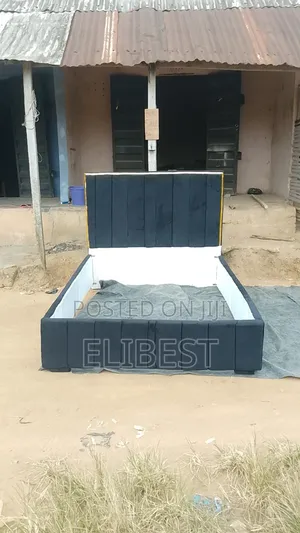4x6 Bedframe