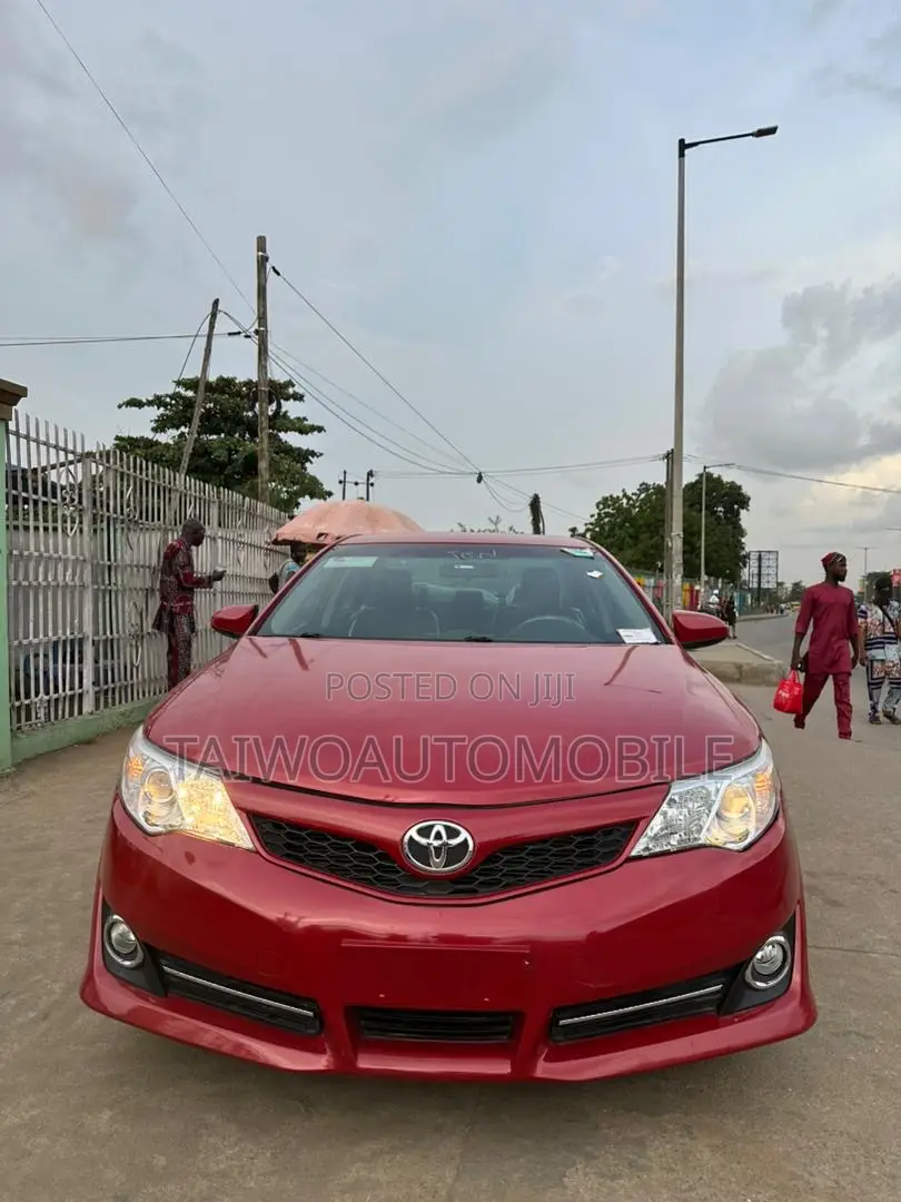 Toyota Camry 2013 Red