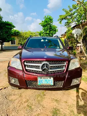 Mercedes-Benz GLK-Class 2011 Maroon