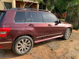 Mercedes-Benz GLK-Class 2011 Maroon