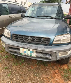 Toyota RAV4 1999 Green