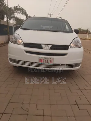 Toyota Sienna LE AWD 2005 White
