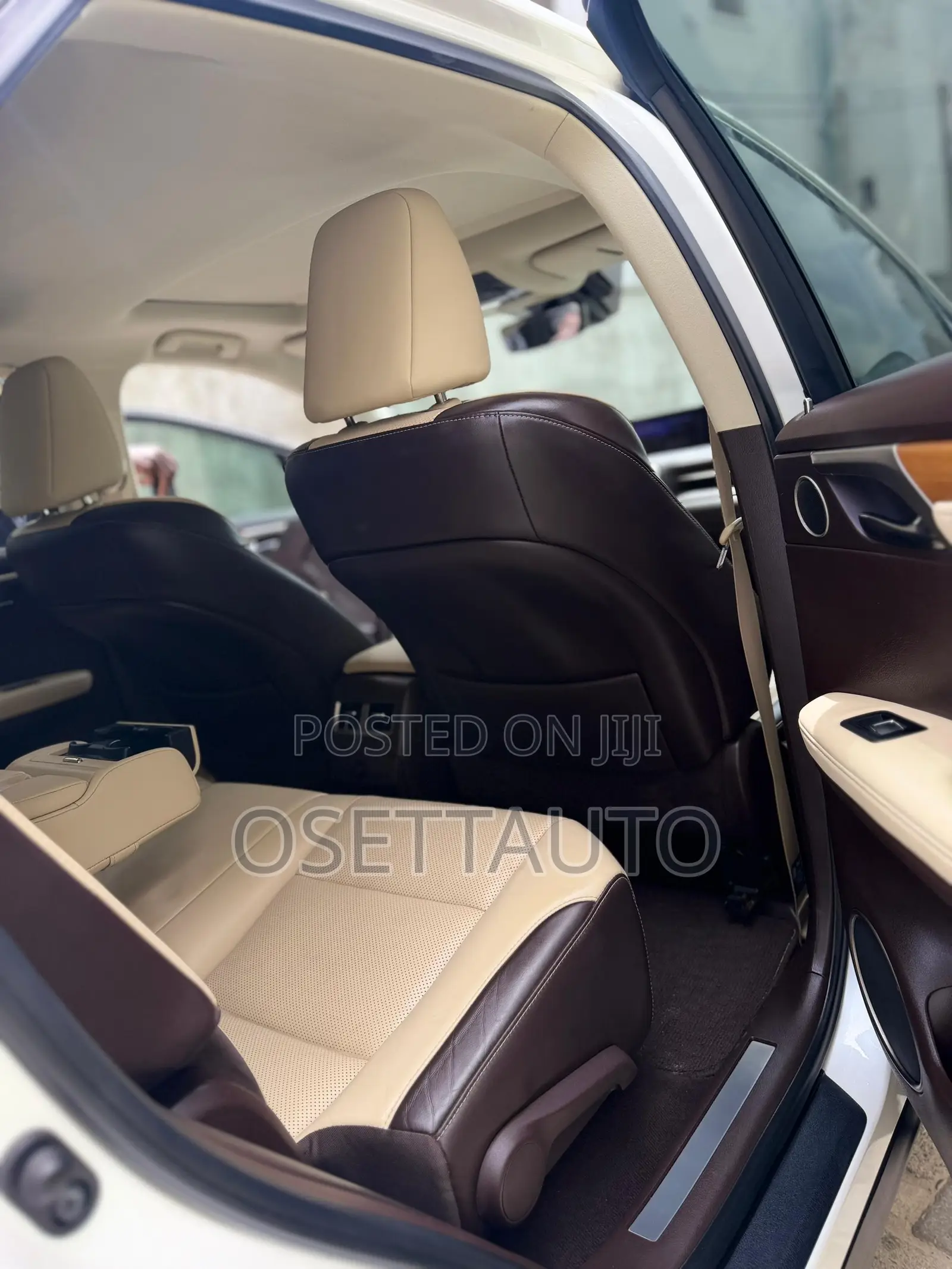 Lexus RX 350 AWD 2017 White