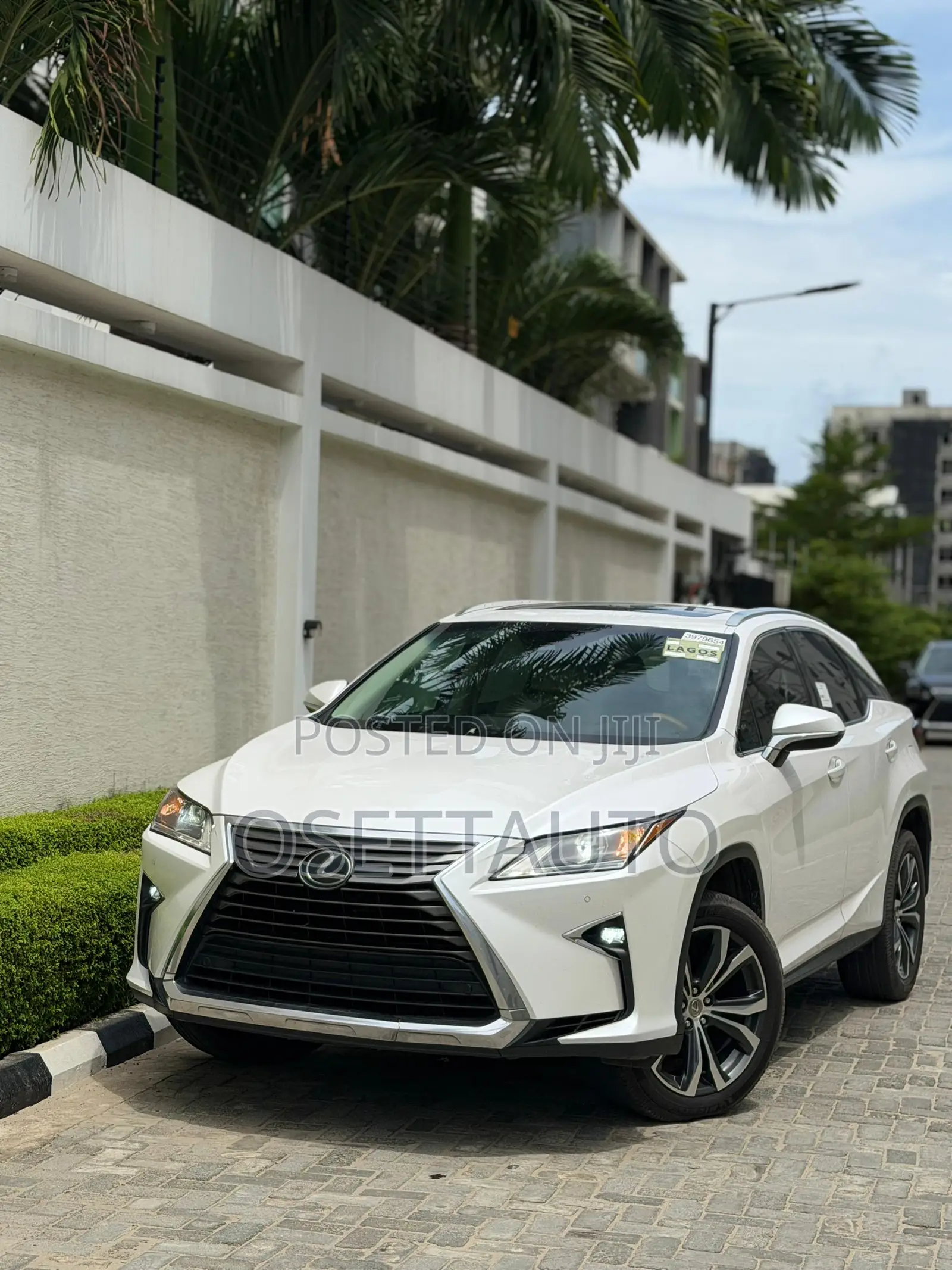 Lexus RX 350 AWD 2017 White